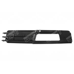 РЕШЕТКА В БАМПЕР (ЛЕВАЯ) 