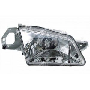 ПЕРЕДНЯЯ ФАРА (ПРАВАЯ) TYC