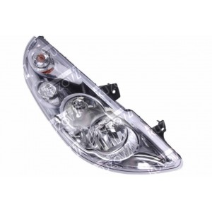 ПЕРЕДНЯЯ ФАРА (ПРАВАЯ) TYC